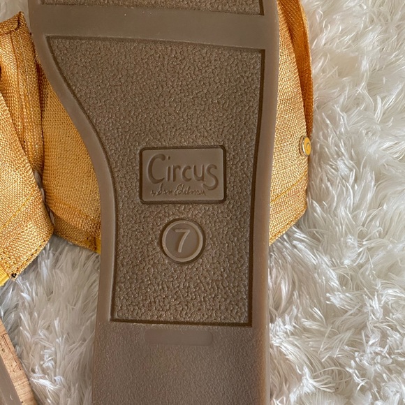 Circus Sam Edelman Yellow Bow Sandals - Picture 7 of 10